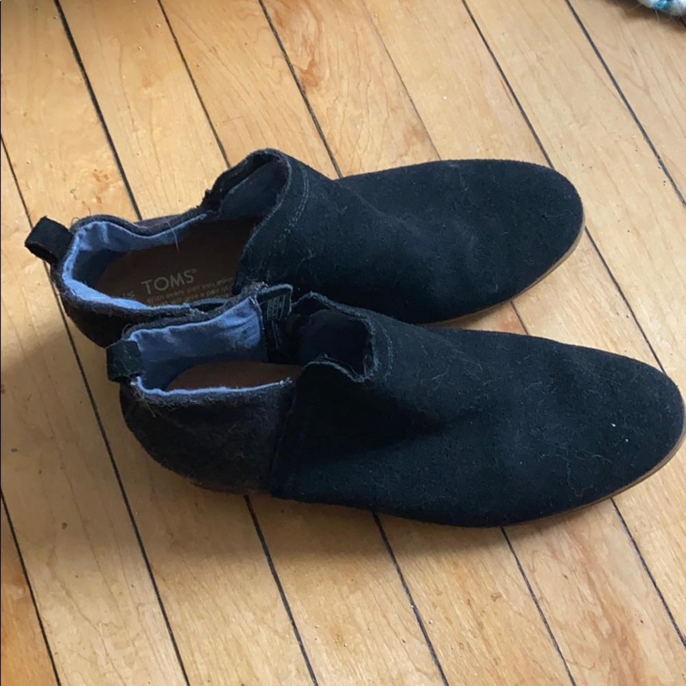 Tom’s booties